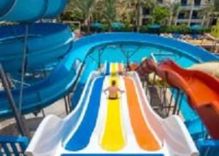 Appart hôtel Mirage Bay Aquapark Sam 3*